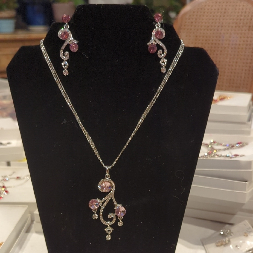 Elegant Pink and Silver Jewelry Set